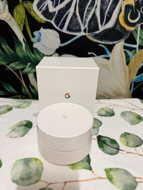 google Nest Wifi Point - White